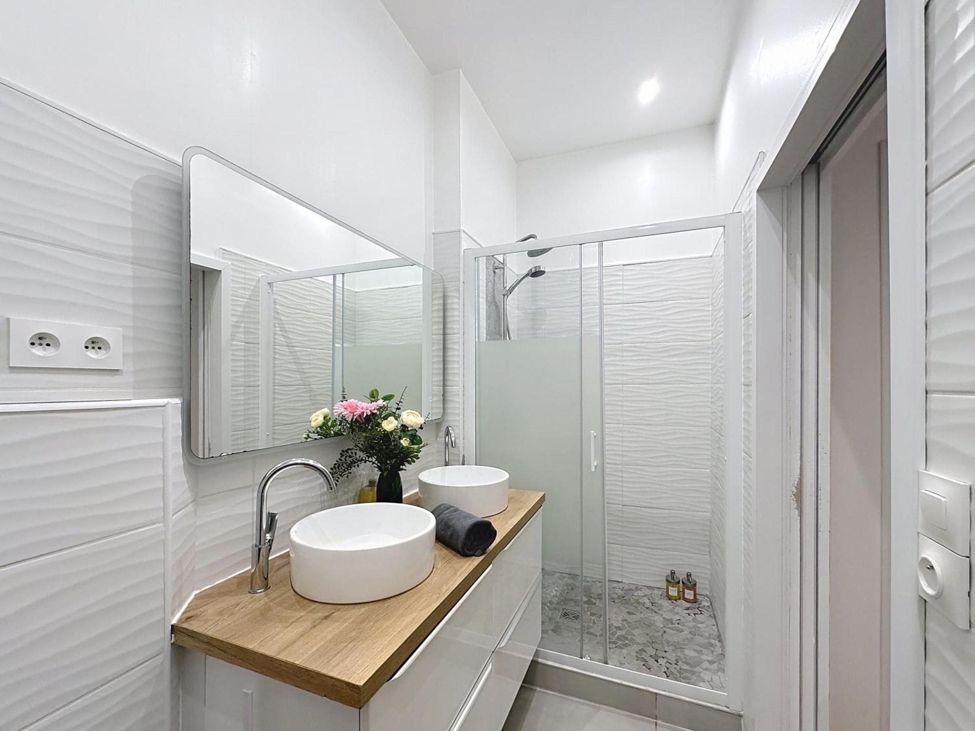 Le Sacre - Centre - Cour Privative - Parking Apartment Reims Exterior photo